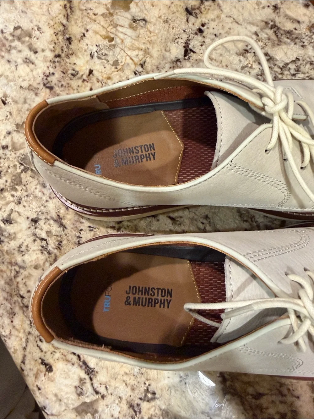 Johnston & Murphy Cream Lace-Up Derby Shoes